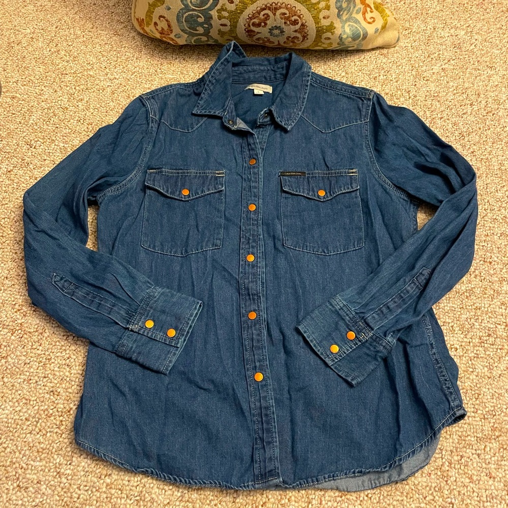 Calvin Klein Jean shirt ✨